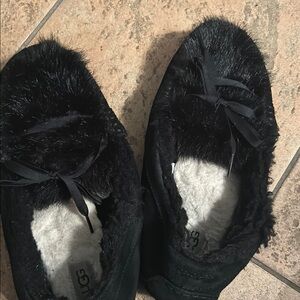 UGG Women's Luxurious Black Slippers